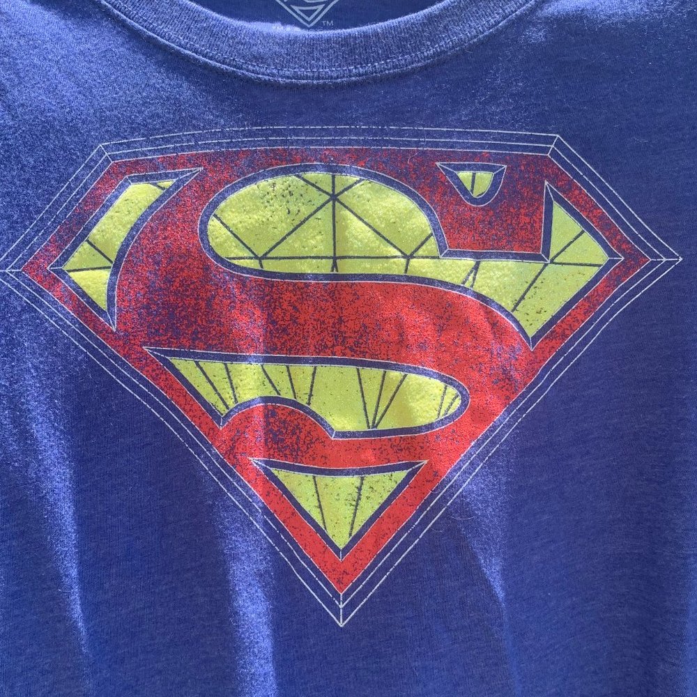 DC Comic Supergirl Tee EUC sz M (7/9) junior - Picture 3 of 5
